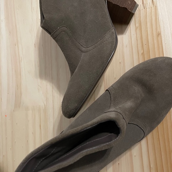 Carlos Santana booties ( never used ) size 9 1/2 - Picture 2 of 4